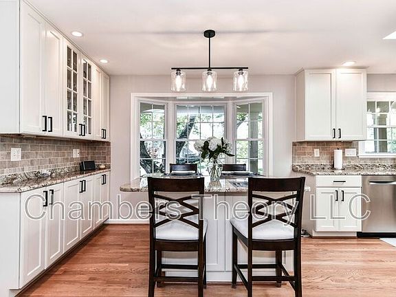2nd image of 1427 Claves Ct