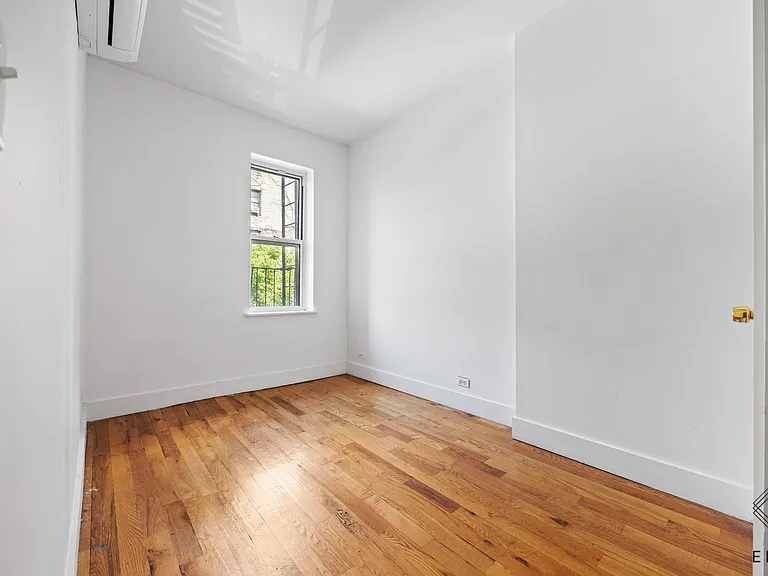 735 Rogers Ave #2L — Photo 14