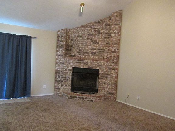 3rd image of 3456 W Vassar St