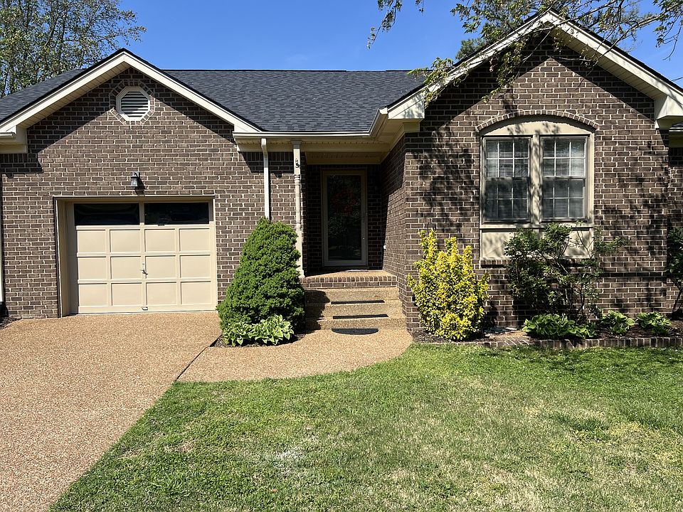 2nd image of 215 Devrow Ct
