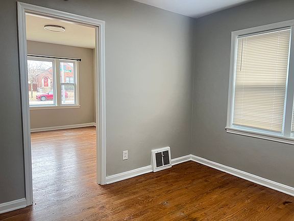 5th image of 4952-6 Oleatha Ave #4952