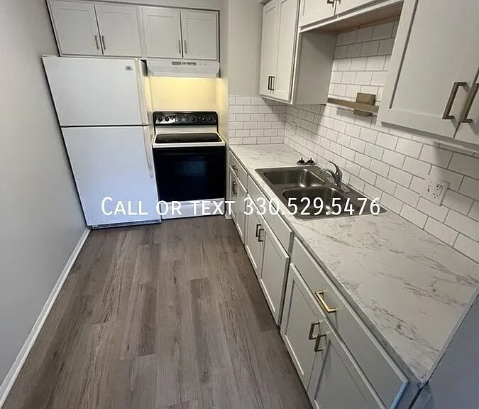 1015 Howe Ave #7 — Photo 5