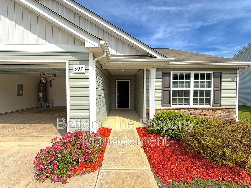 Building Photo - 397 Aubrey Woods Dr