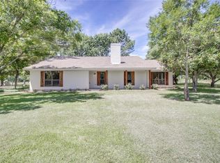2924 Crisp Rd, Ennis, TX 75119