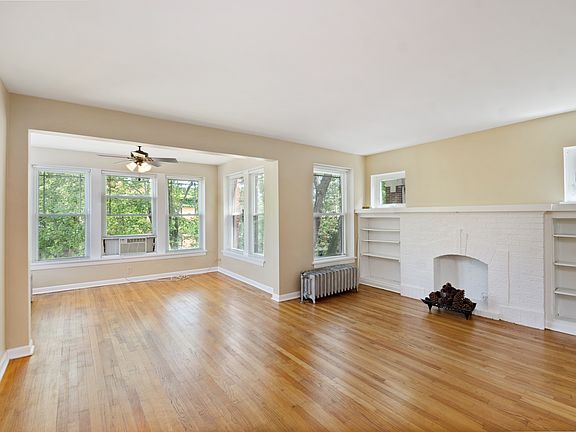 2nd image of 1439 W Summerdale Ave #3