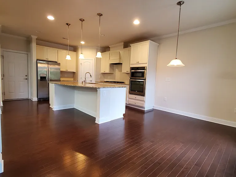 412 Daylin Dr — Photo 13