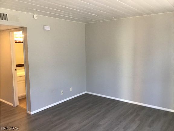 3rd image of 7054 Burcot Ave #E38