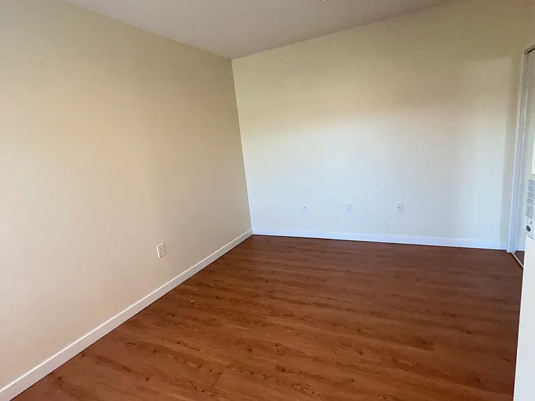 249 S 49th St #209 — Photo 17