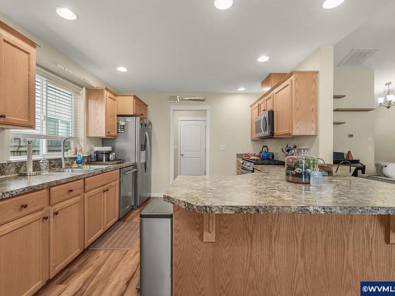 4th image of 123 Camellia Dr