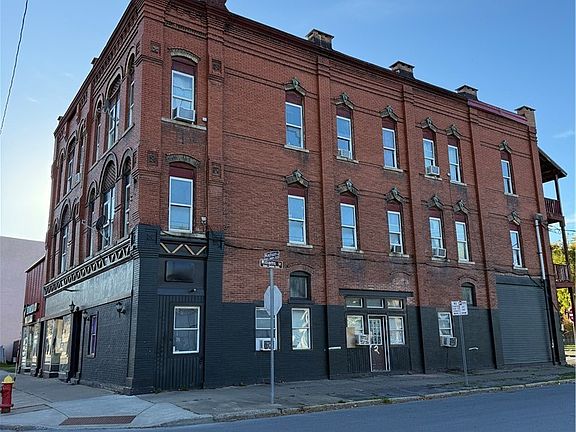 4th image of 169 Madison St