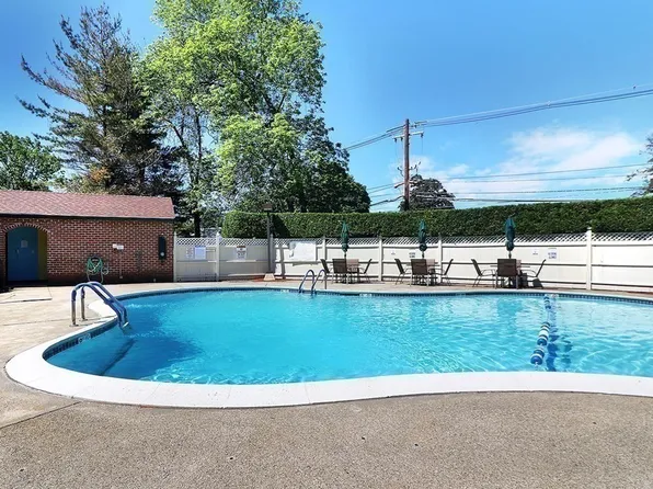 235 Winthrop St APT 4405, Medford, MA 02155