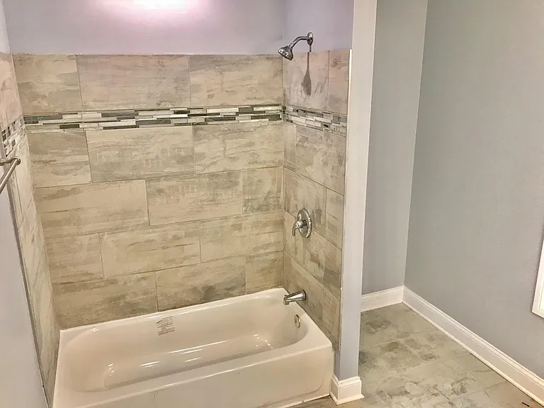 517 E 46th Pl #2 — Photo 18