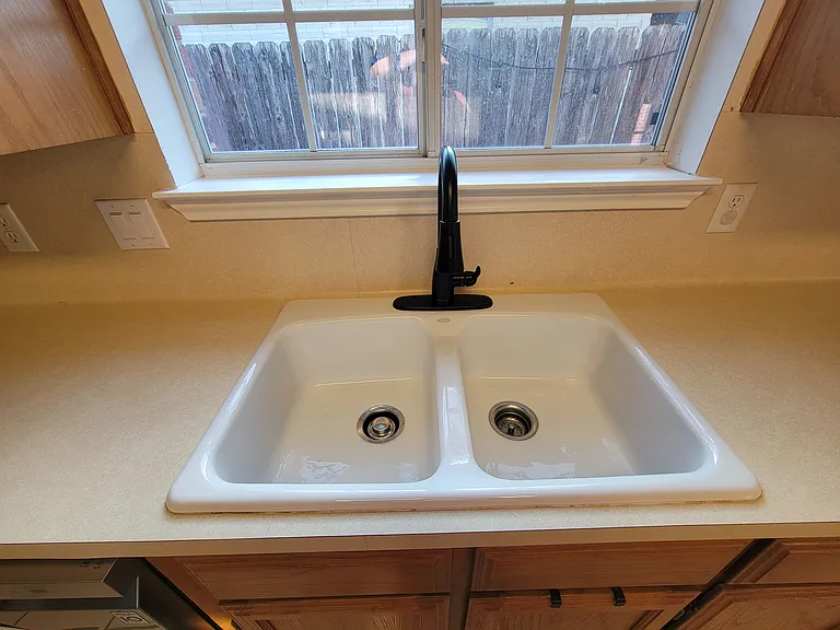 2704 Amherst Ave — Photo 16