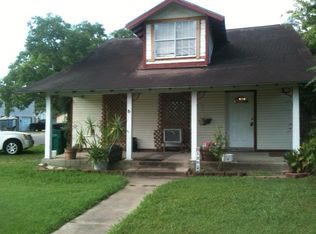 1203 W 2nd St, Freeport, TX 77541