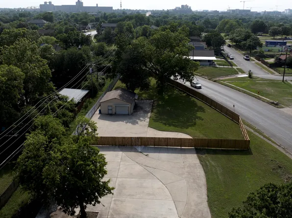 1264 E Maddox Ave, Fort Worth, TX 76104