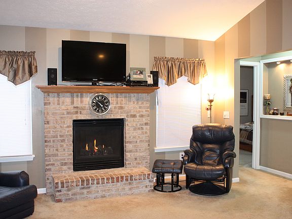 2nd image of 5469 Jamerlea Ln