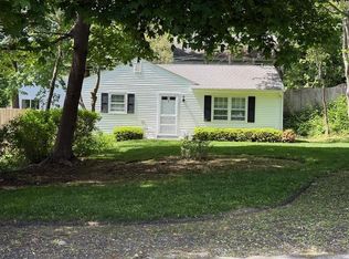 5 Laurel Rd, Rocky Point, NY 11778