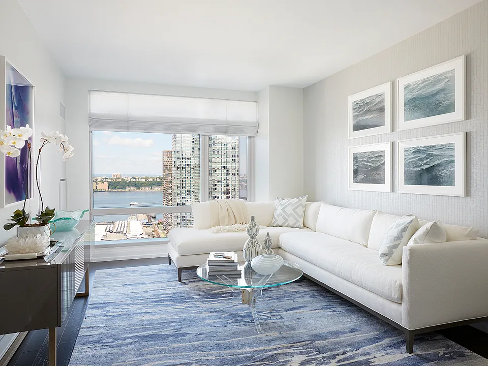 555 10th Ave #47J