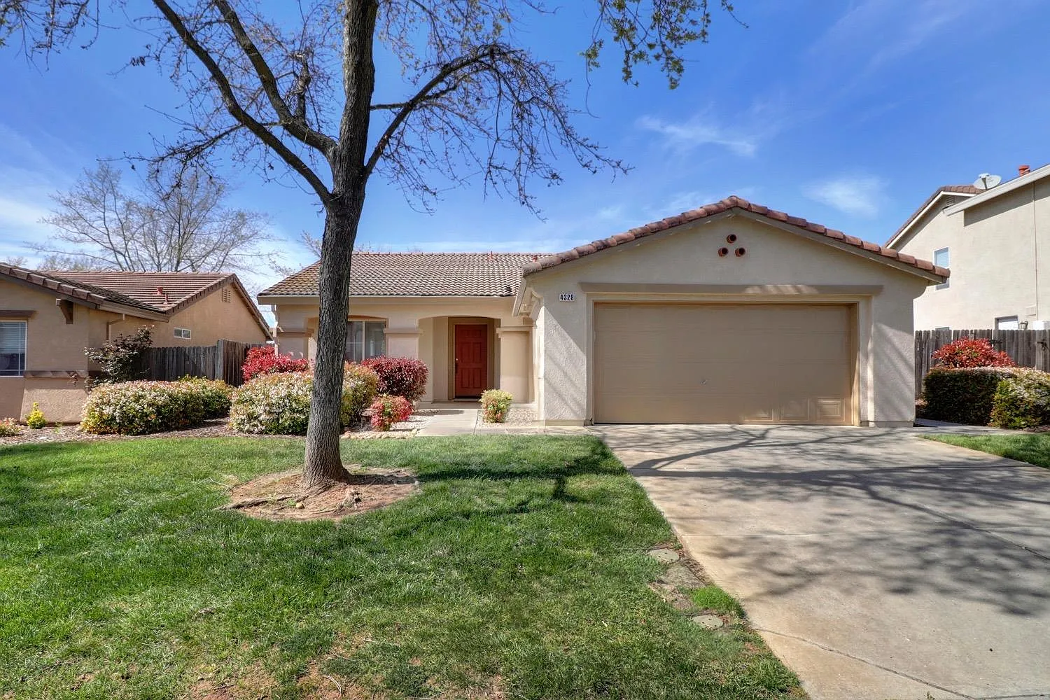 4328 Wickford Way photo 1