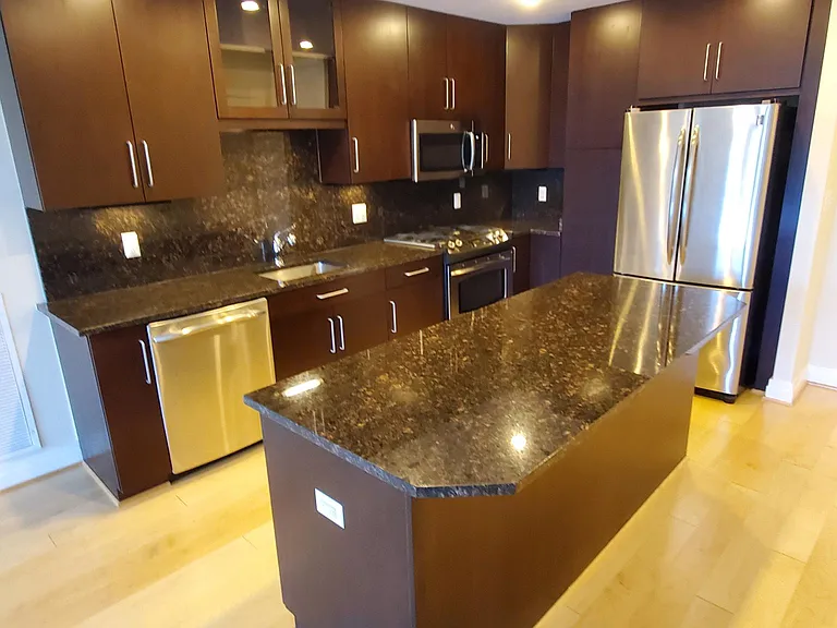 8220 Crestwood Heights Dr — Photo 22