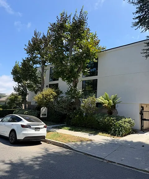 11746 Bellagio Rd — Photo 17