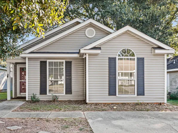 665 Willow Pointe Dr, Mobile, AL 36695