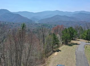 G2 E Hampshire Dr, Whittier, NC 28789
