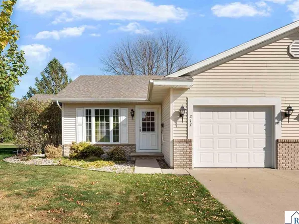 217 11th Avenue Ct NE, Waseca, MN 56093