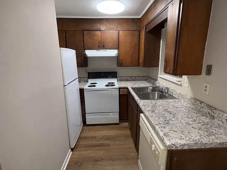 82 Blankenship Pl SW — Photo 4
