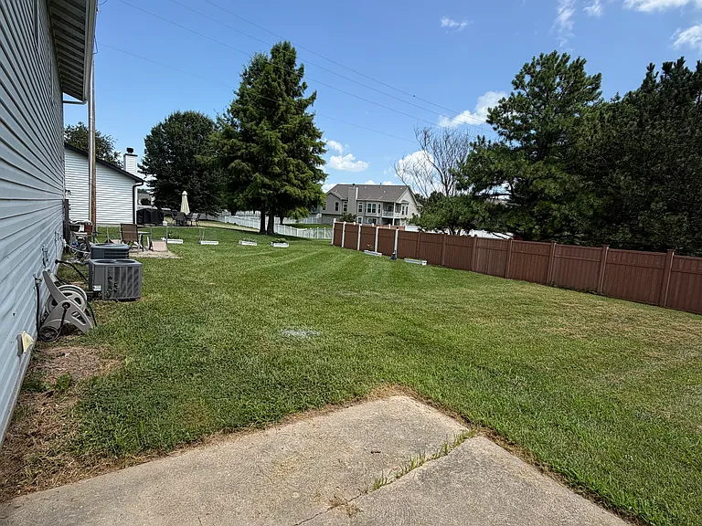 1152 Saint Matthew Ave — Photo 21