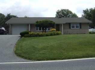 1047 Nissley Rd, Lancaster, PA 17601