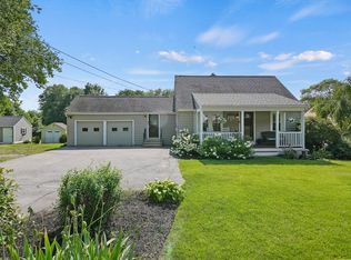1277 Quaker St, Northbridge, MA 01534
