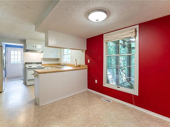 4th image of 4904 Taos Ln