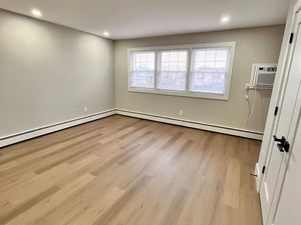 709 N Oxford Ave #K, Ventnor City, NJ 08406