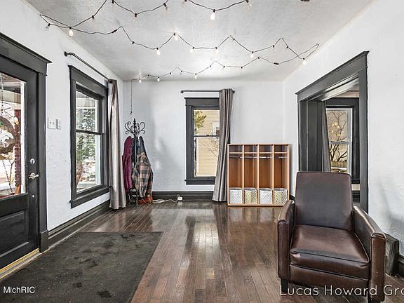 4th image of 98 W 18th St