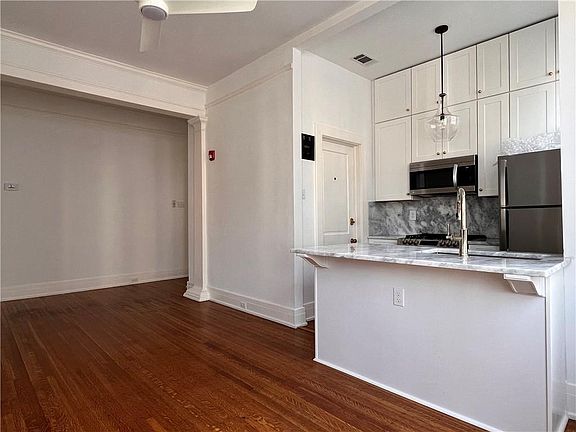 4th image of 3820 Saint Charles Ave #306