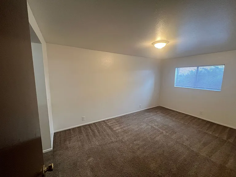 4693 S Brookwillow Cv #B — Photo 15