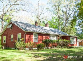 13683 N Indian Springs Rd, Buchanan, MI 49107