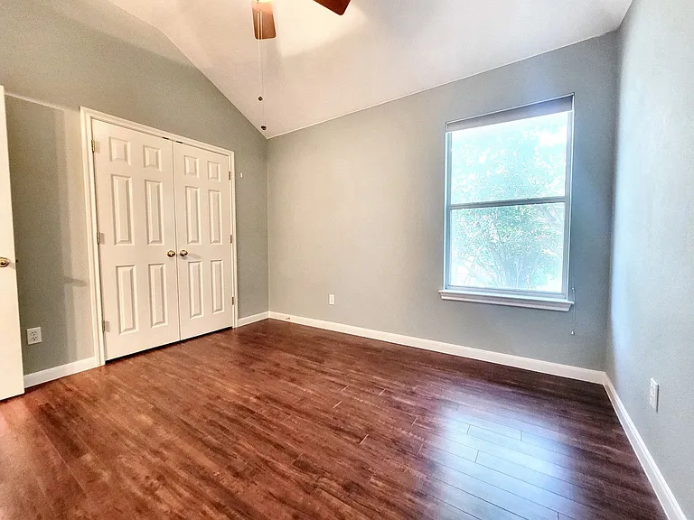1617 Sunterro — Photo 26