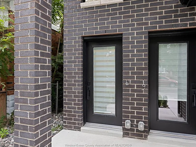 2224 Fraser Ave #2 — Photo 2