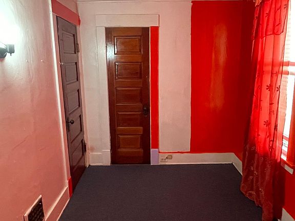 4th image of 66 Erb St #1