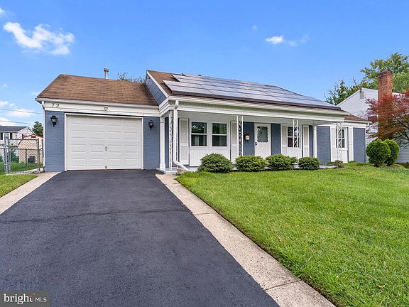 2nd image of 72 New Castle Ln