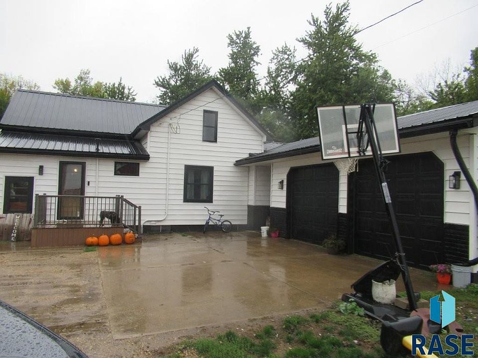 1st image of 760 70th Ave