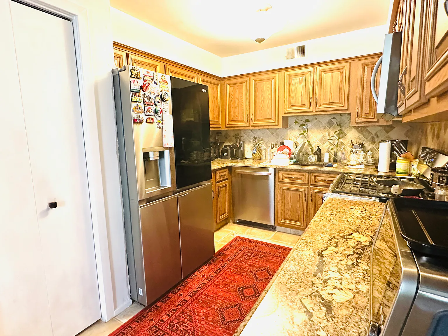 2 bed, 1129 sqft, $3,950 — Photo 4