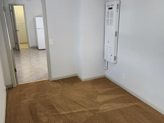 5th image of 408 Summer St #A