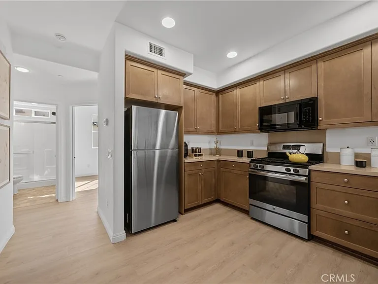 312 N Fenimore Ave — Photo 13