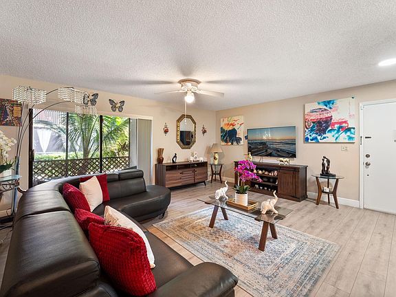 4th image of 135 Deer Creek Boulevard #303