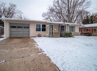 319 Brownstone Dr, Englewood, OH