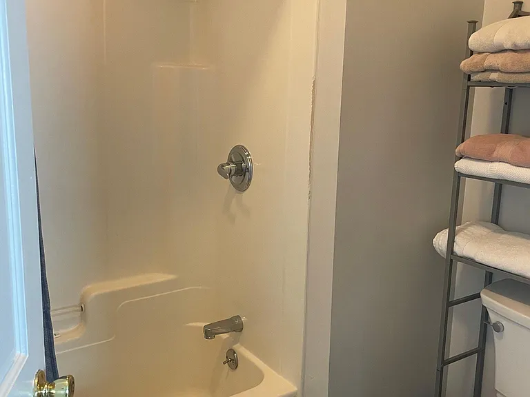 614 Garrard St #2 — Photo 7