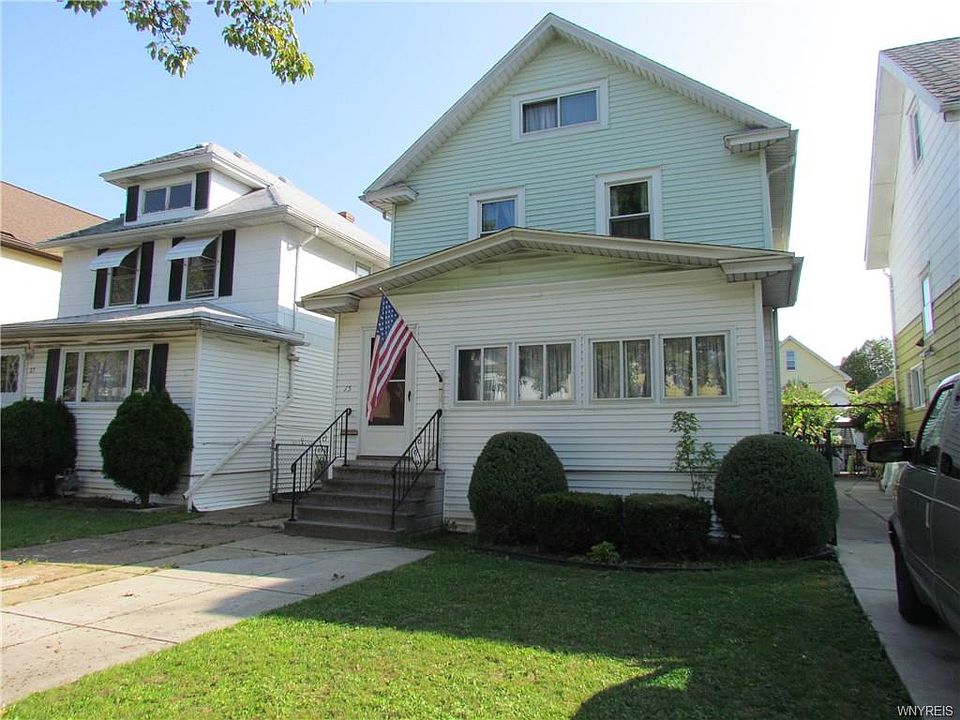 1st image of 15 Fairchild Pl